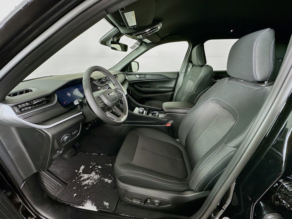 New 2025 Jeep Grand Cherokee L Laredo w/ Luxury Tech Group I image 27