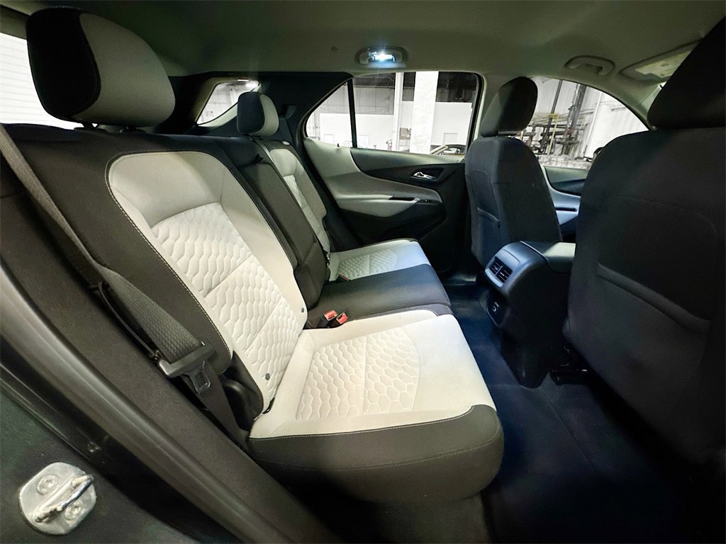Used 2021 Chevrolet Equinox LS image 24