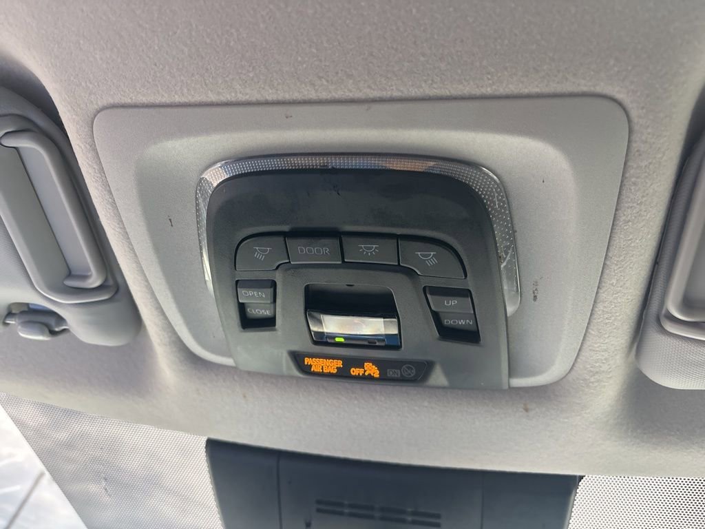 Used 2023 Toyota Corolla Cross LE w/ Moonroof Package image 31