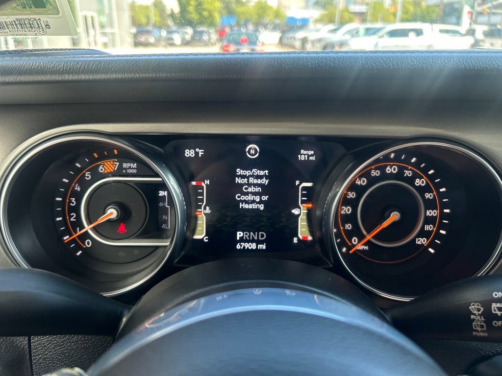 Used 2019 Jeep Wrangler Unlimited Sahara AWD/4WD image 17
