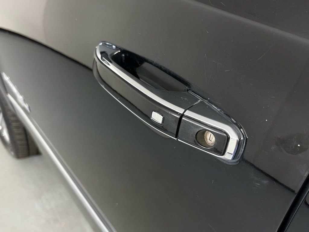 Used 2018 GMC Yukon XL Denali w/ Denali Ultimate Package image 12