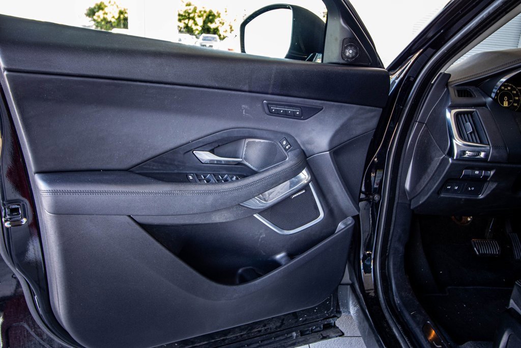 Used 2018 Jaguar E-PACE SE image 24