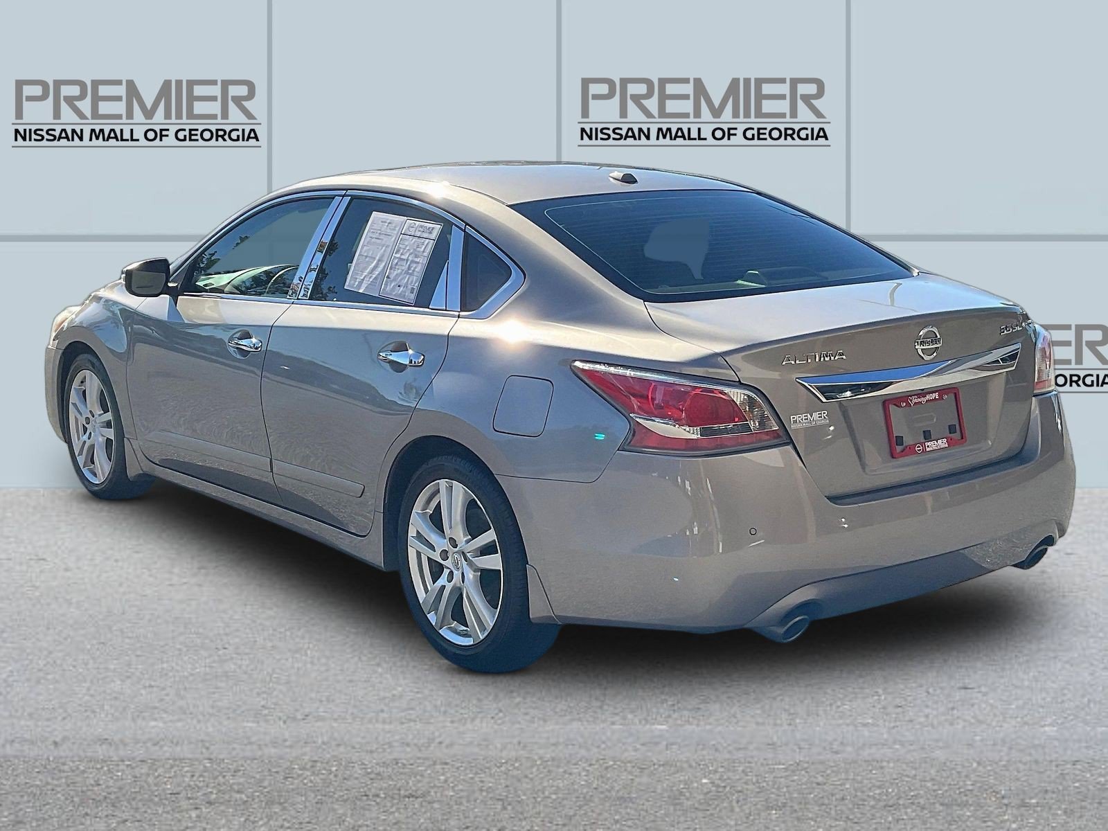 Used 2015 Nissan Altima 3.5 SL FWD image 5