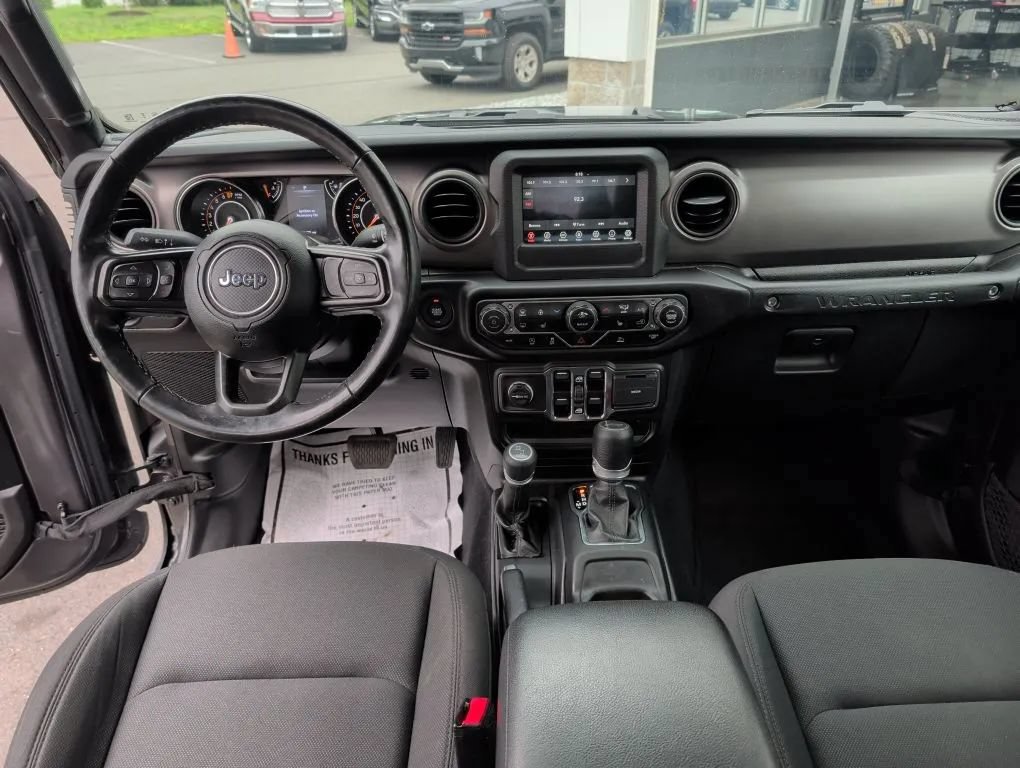 Used 2022 Jeep Wrangler Unlimited Sport AWD/4WD image 9