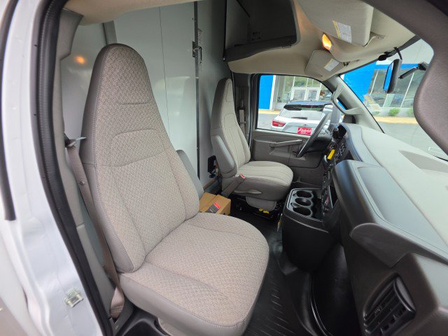 New 2026 Chevrolet Express 3500 RWD image 11