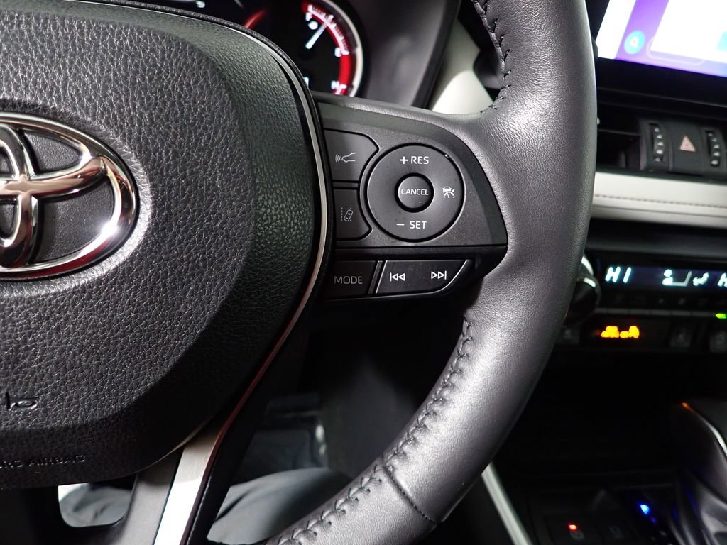 Used 2023 Toyota RAV4 XLE Premium image 34