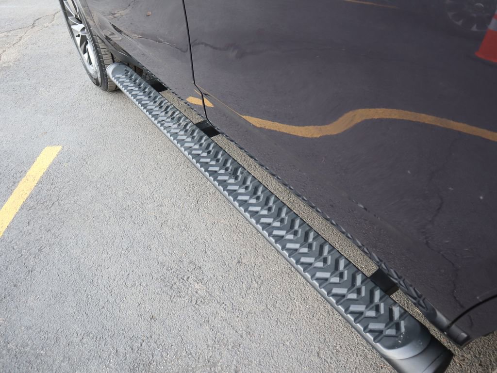 Used 2023 Chevrolet Tahoe Z71 image 11