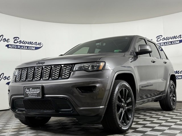 Used 2019 Jeep Grand Cherokee Altitude image 3