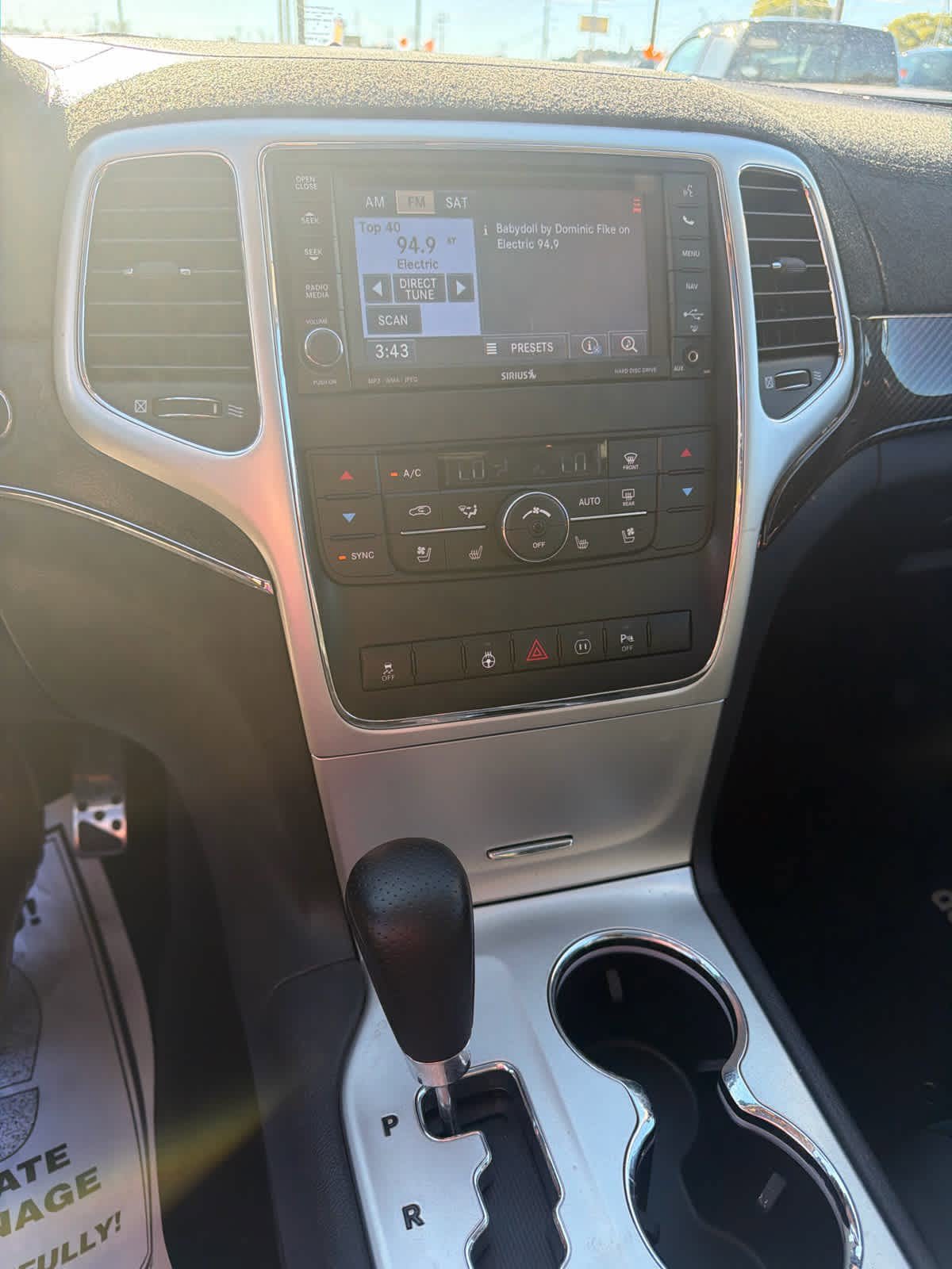 Used 2012 Jeep Grand Cherokee SRT8 w/ Luxury Group II AWD/4WD image 17