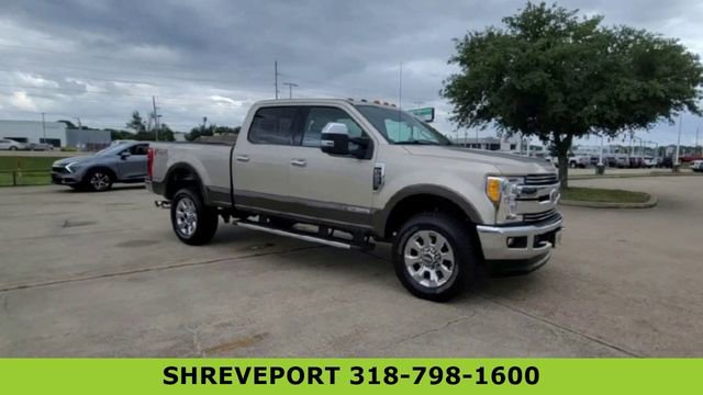 Used 2017 Ford F250 Lariat w/ Lariat Ultimate Package AWD/4WD image 2
