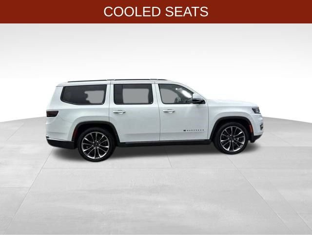 Used 2022 Jeep Wagoneer Series III w/ Premium Group I AWD/4WD image 8