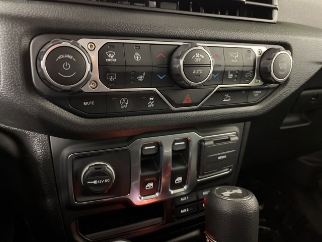 Used 2025 Jeep Wrangler Sport image 14