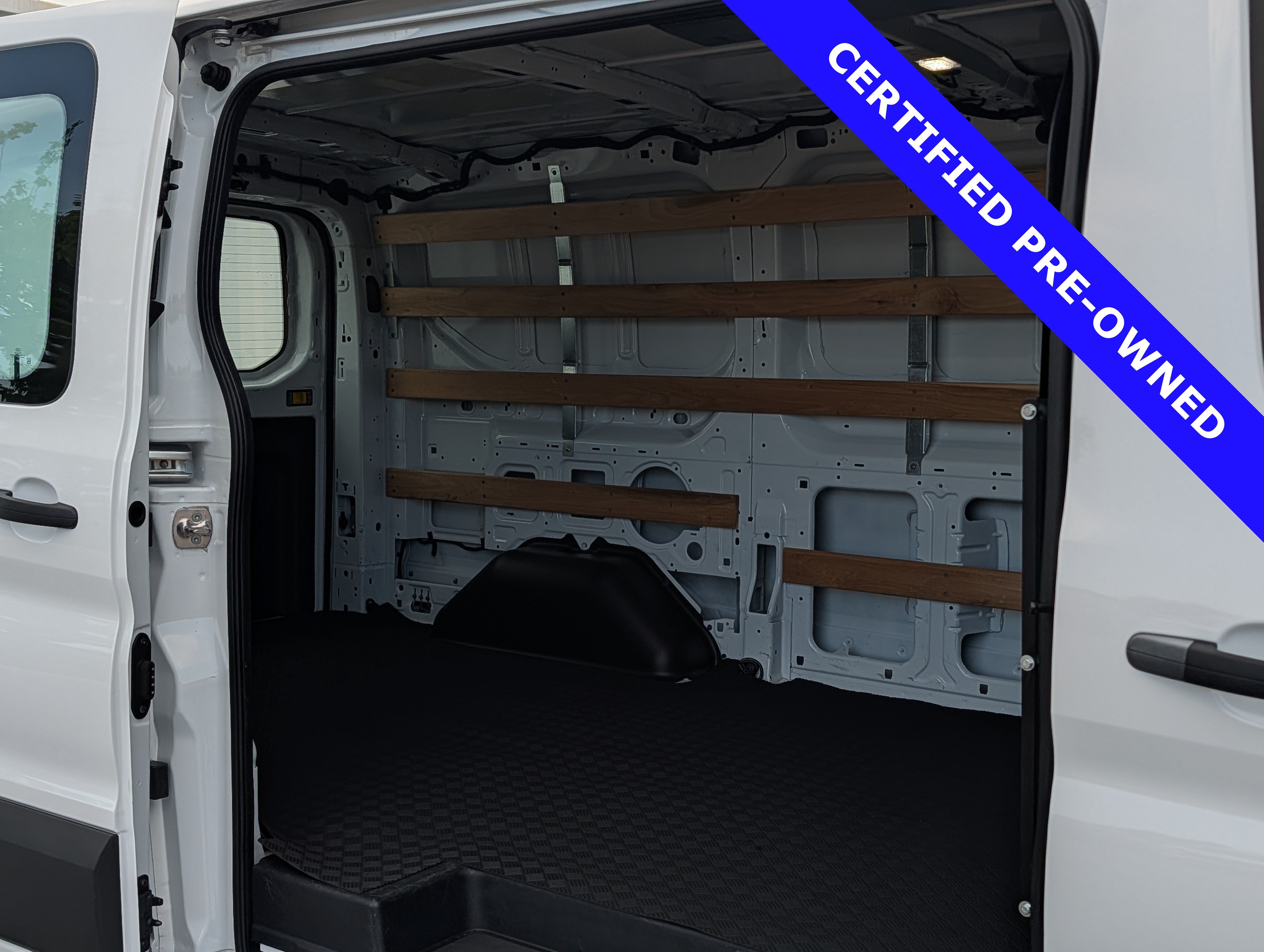 Certified 2025 Ford Transit 250 Low Roof w/ Exterior Upgrade Package RWD image 15