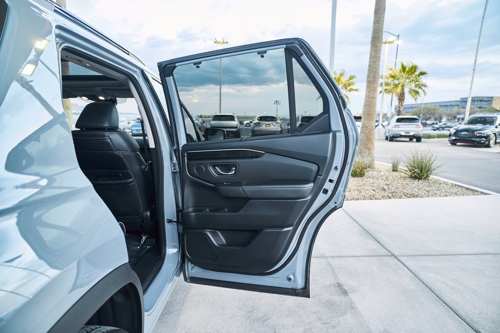 Used 2023 Honda Pilot Elite image 13