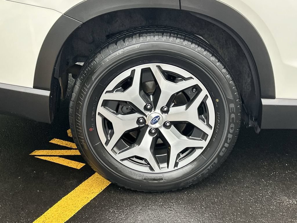 Certified 2023 Subaru Forester Premium AWD/4WD image 12