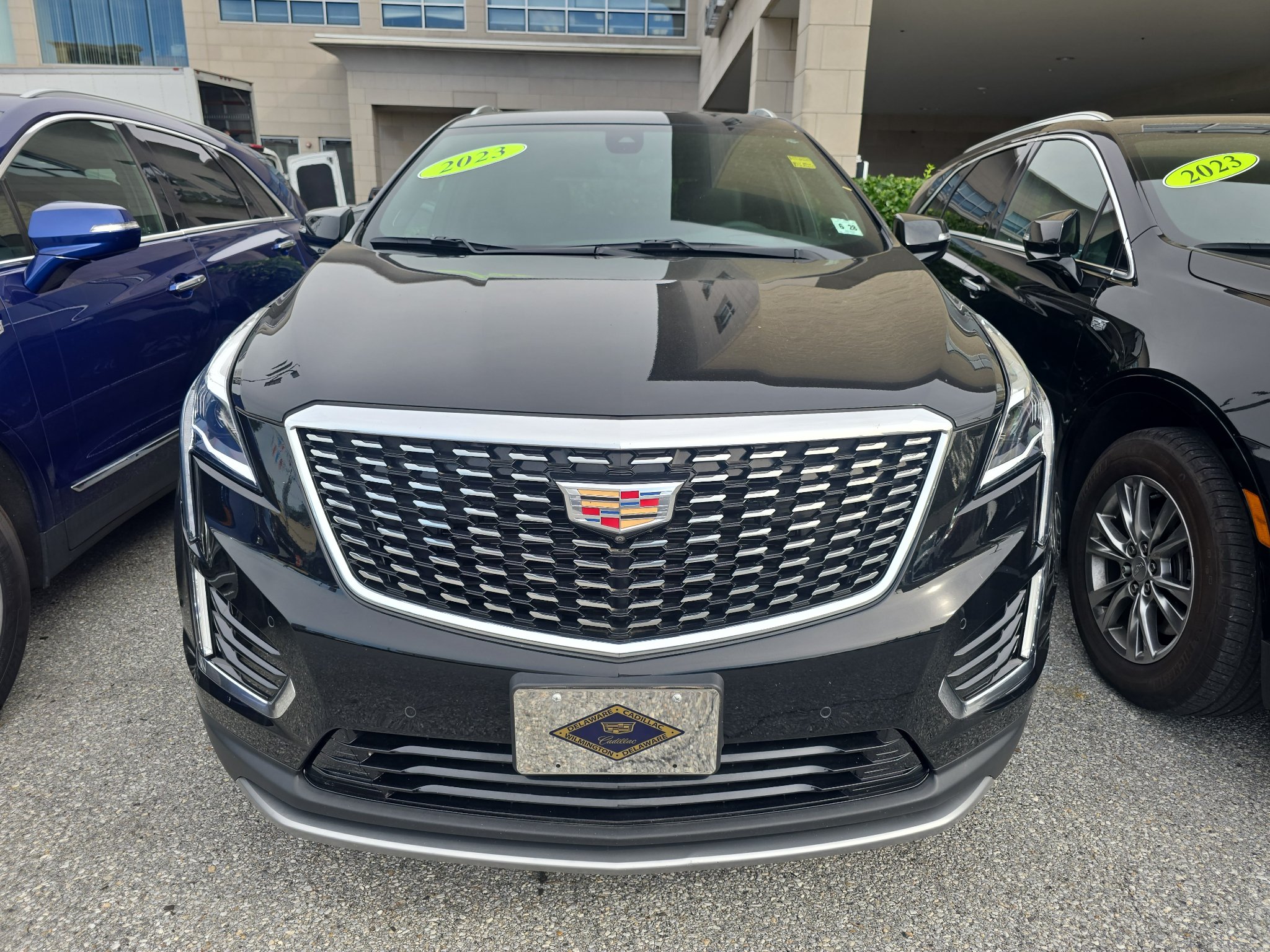 Certified 2023 Cadillac XT5 Premium Luxury w/ Technology Package AWD/4WD image 3