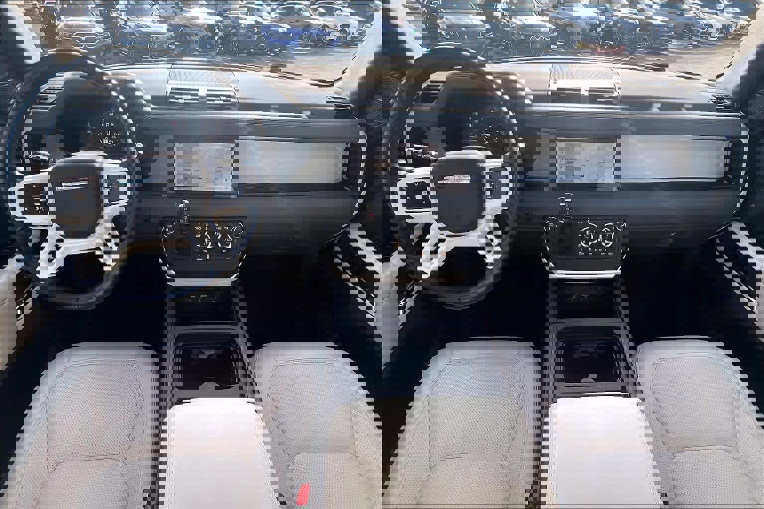 Used 2023 Land Rover Defender 110 SE image 17