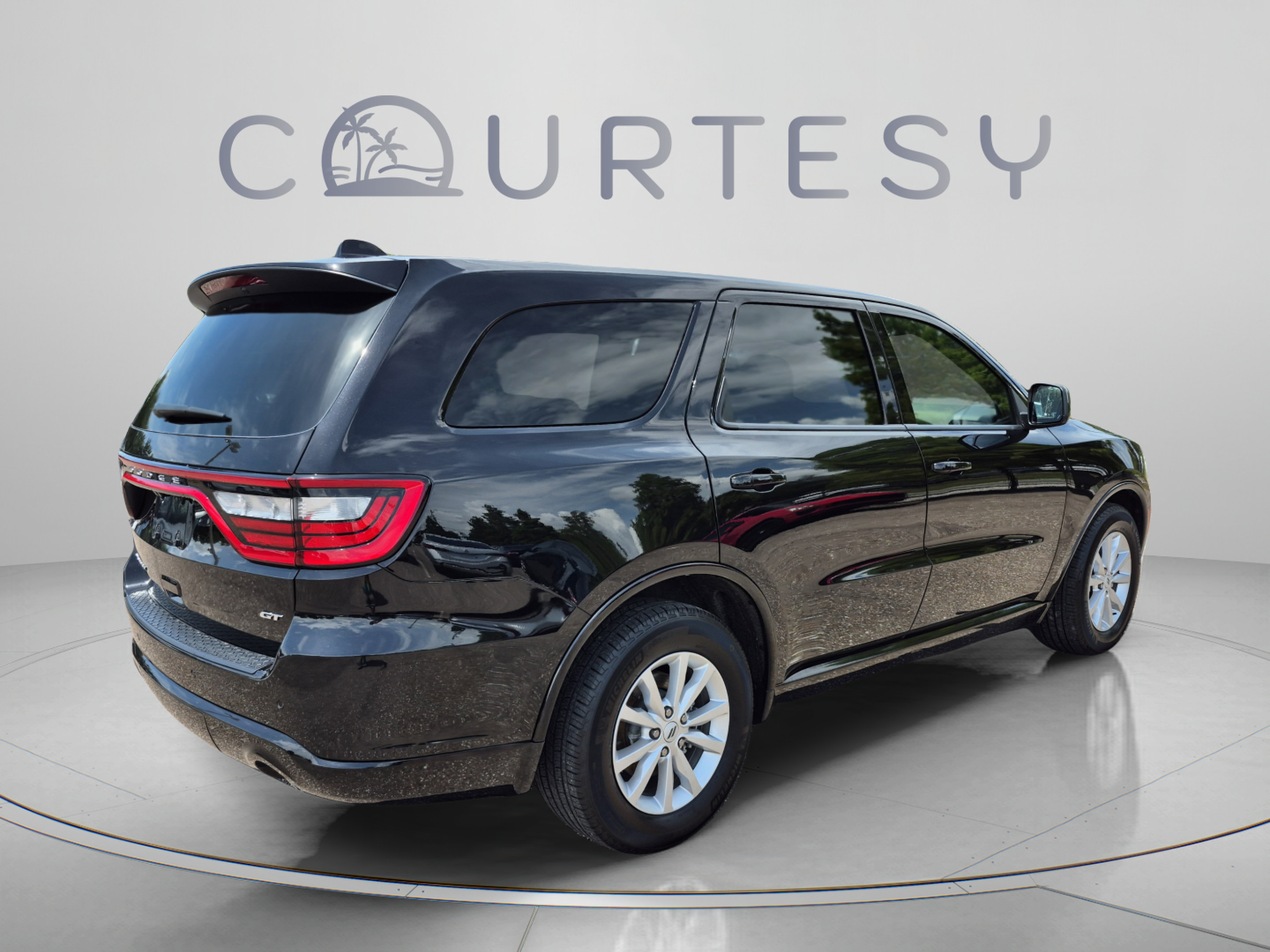Used 2025 Dodge Durango GT RWD image 7