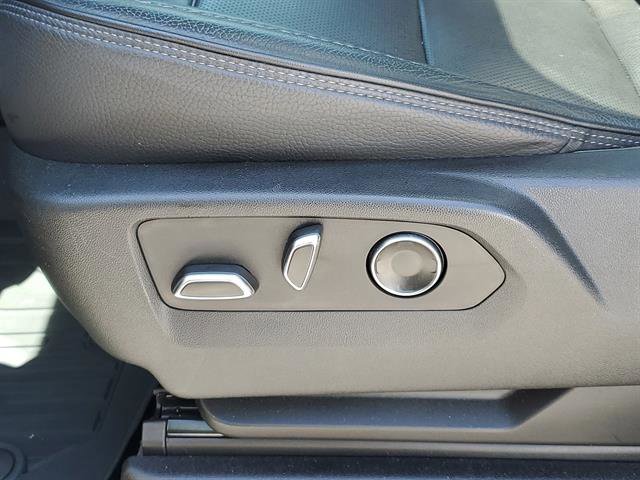 Certified 2021 GMC Yukon Denali w/ Denali Premium Package image 28