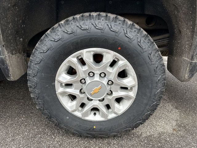 Used 2024 Chevrolet Silverado 2500 LT AWD/4WD image 9