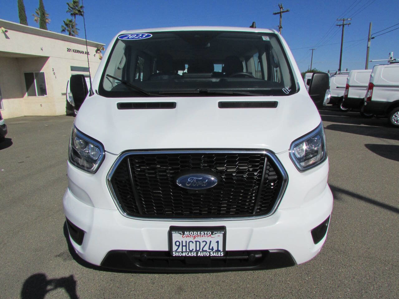 Used 2023 Ford Transit 350 XLT image 3