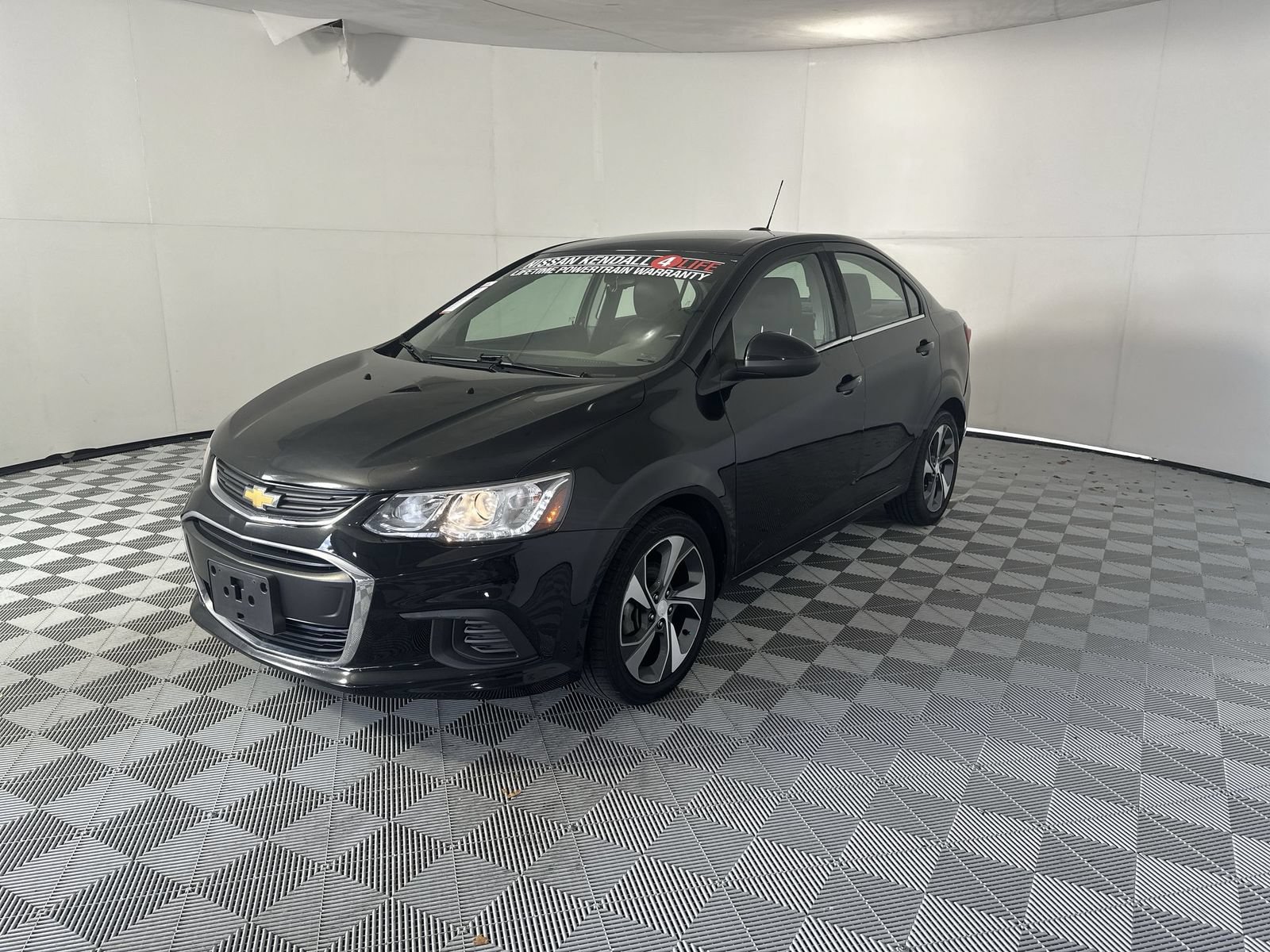 Used 2020 Chevrolet Sonic Premier FWD image 4