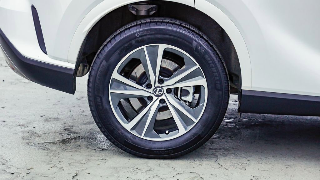 Used 2024 Lexus RX 350 350 w/ Technology Package image 12