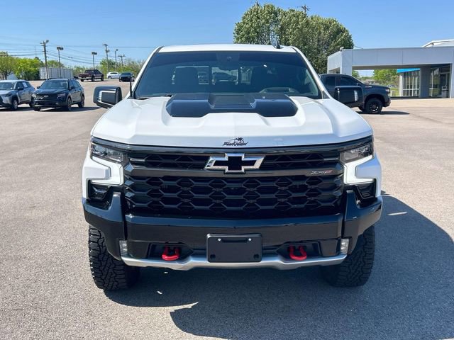 Used 2023 Chevrolet Silverado 1500 ZR2 w/ Technology Package AWD/4WD image 9