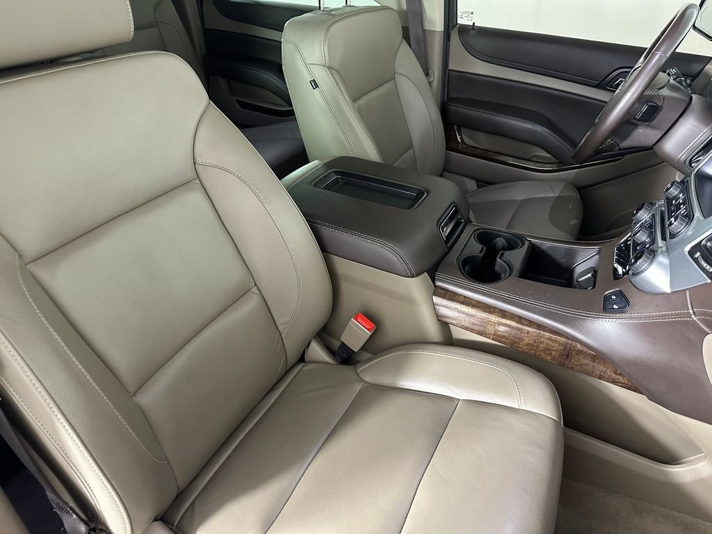 Used 2020 Chevrolet Suburban LT AWD/4WD image 33