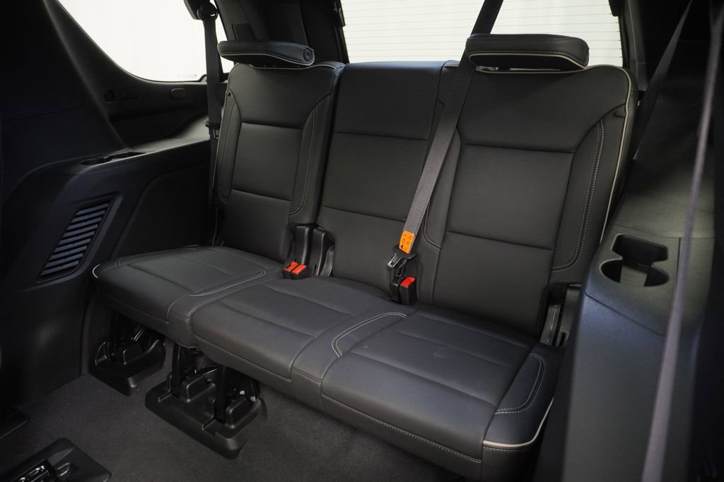 Used 2024 GMC Yukon SLT w/ SLT Premium Package AWD/4WD image 21