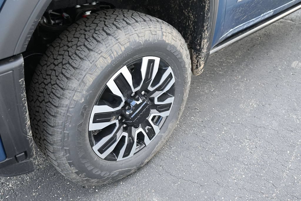 New 2026 GMC Sierra 3500 Denali Ultimate AWD/4WD image 14
