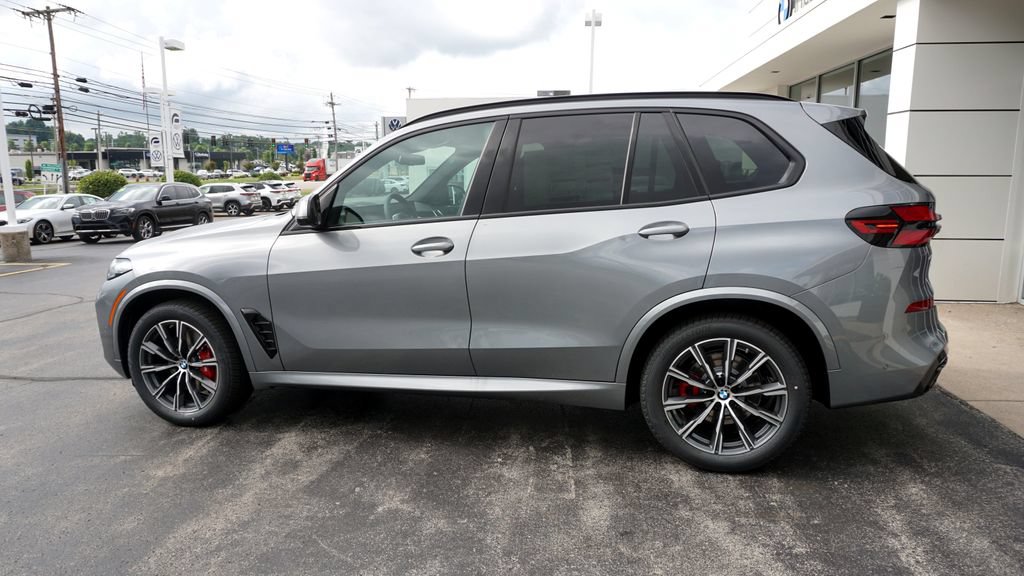 New 2026 BMW X5 xDrive40i w/ M Sport Package AWD/4WD image 9