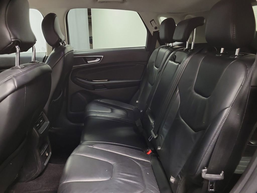 Used 2016 Ford Edge Titanium image 20