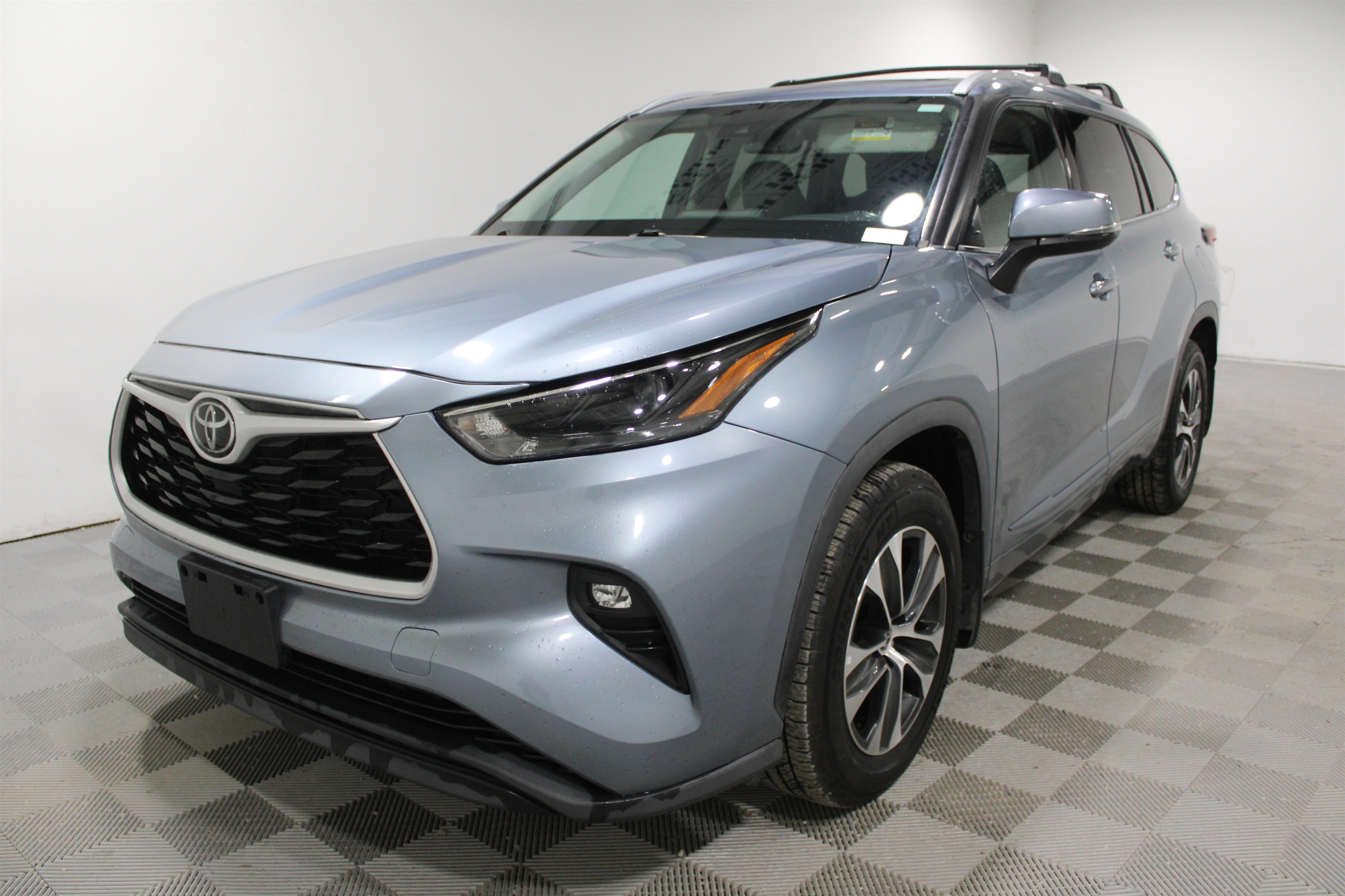 Used 2022 Toyota Highlander XLE image 34