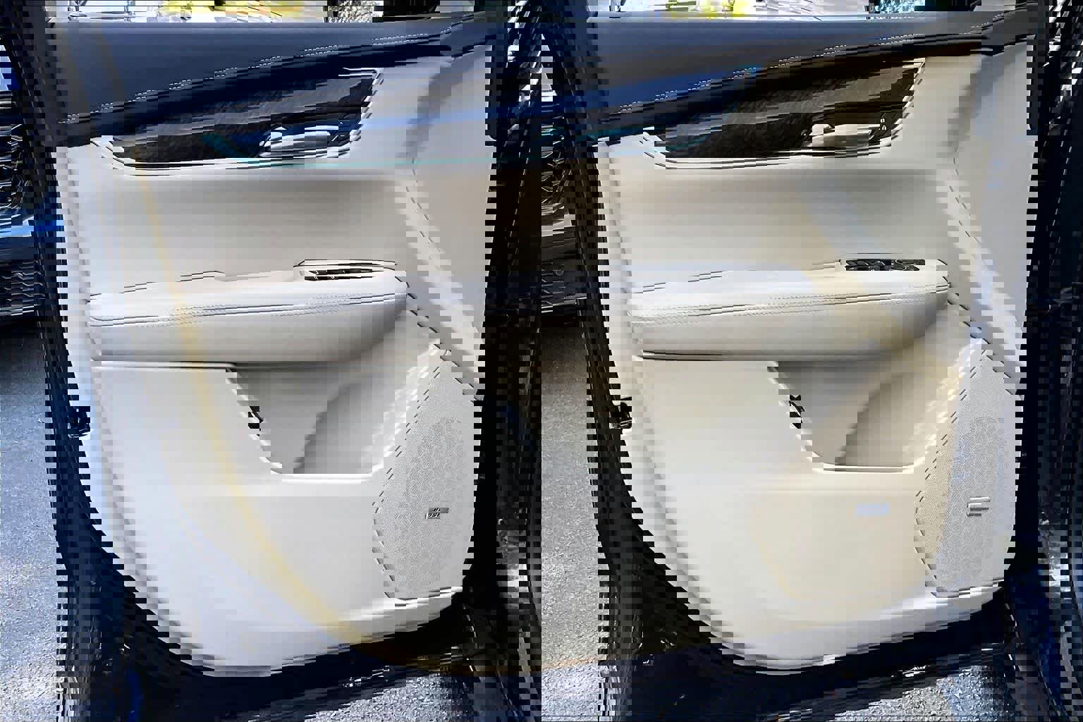 Used 2018 Cadillac XT5 FWD image 21