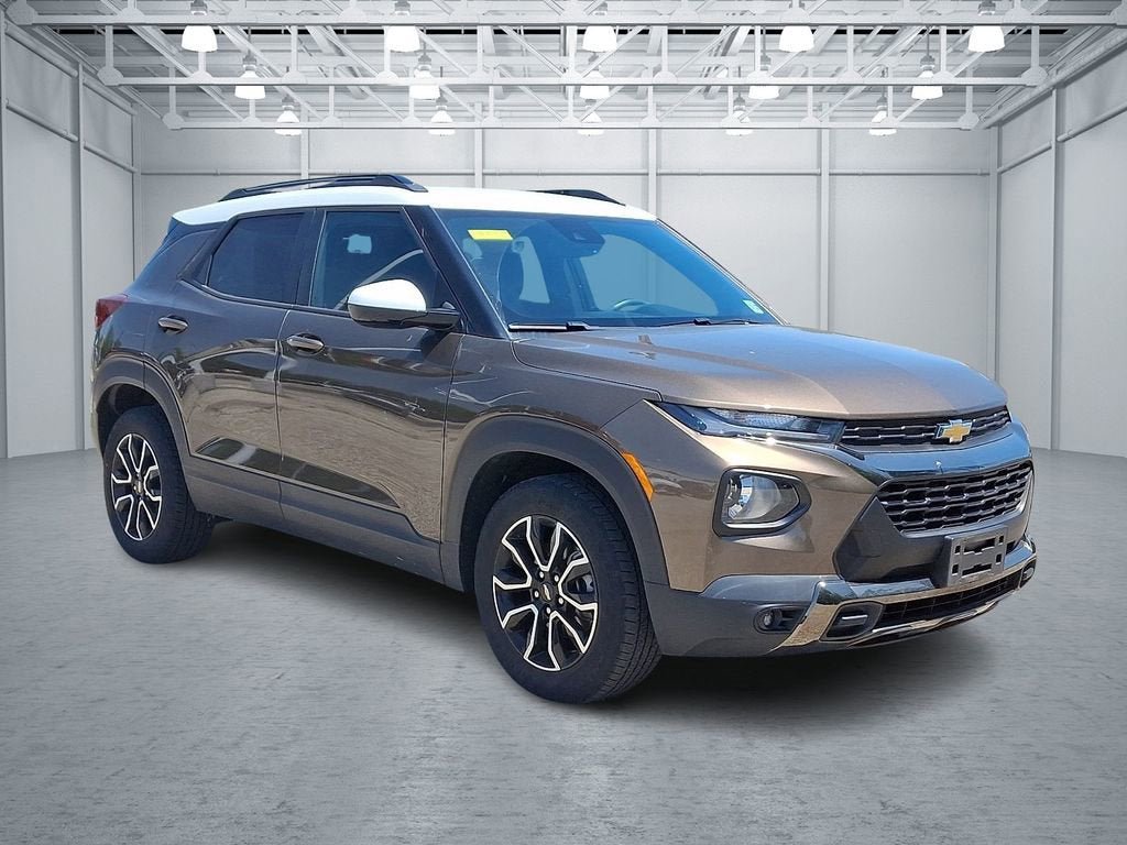 Used 2022 Chevrolet TrailBlazer ACTIV w/ Convenience Package FWD image 4