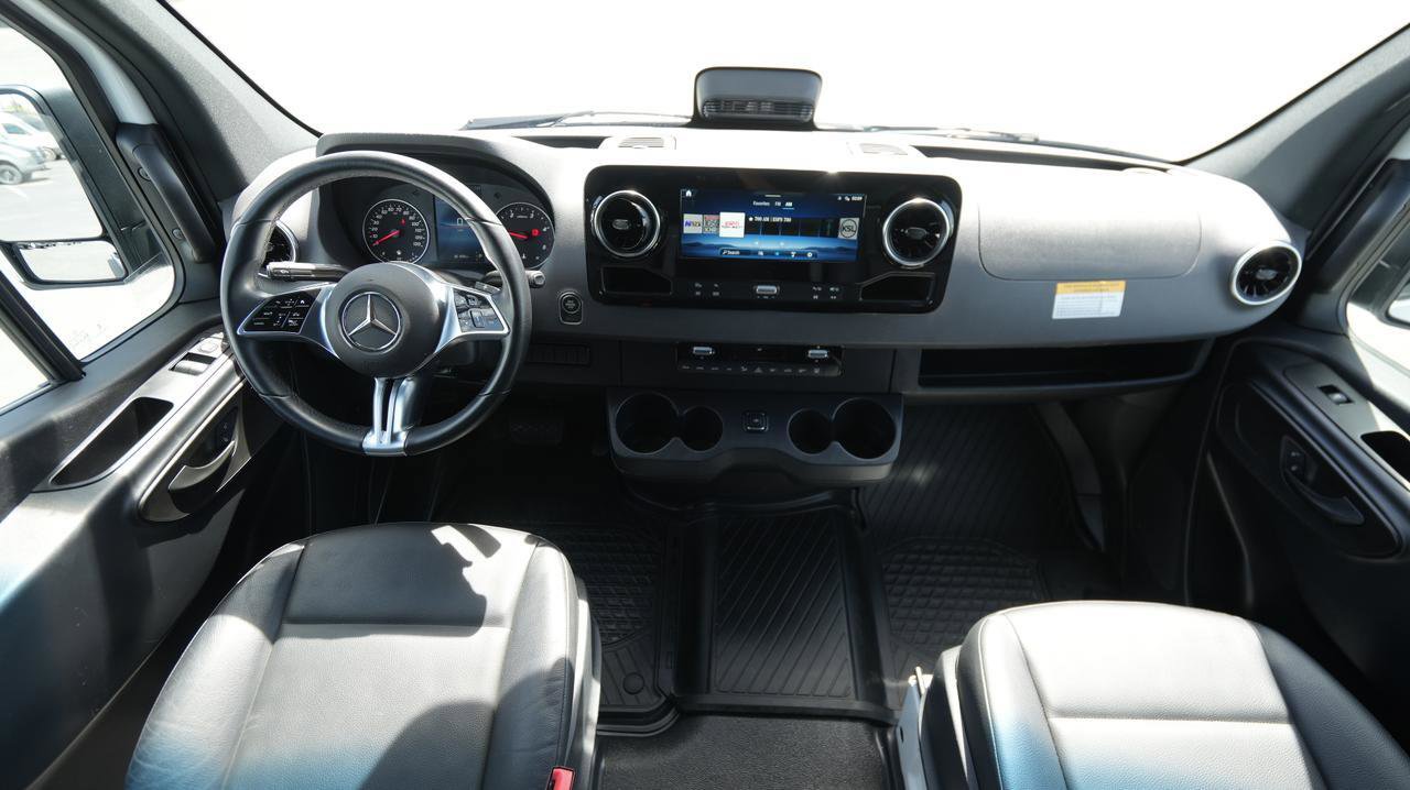 Used 2025 Mercedes-Benz Sprinter 2500 image 14