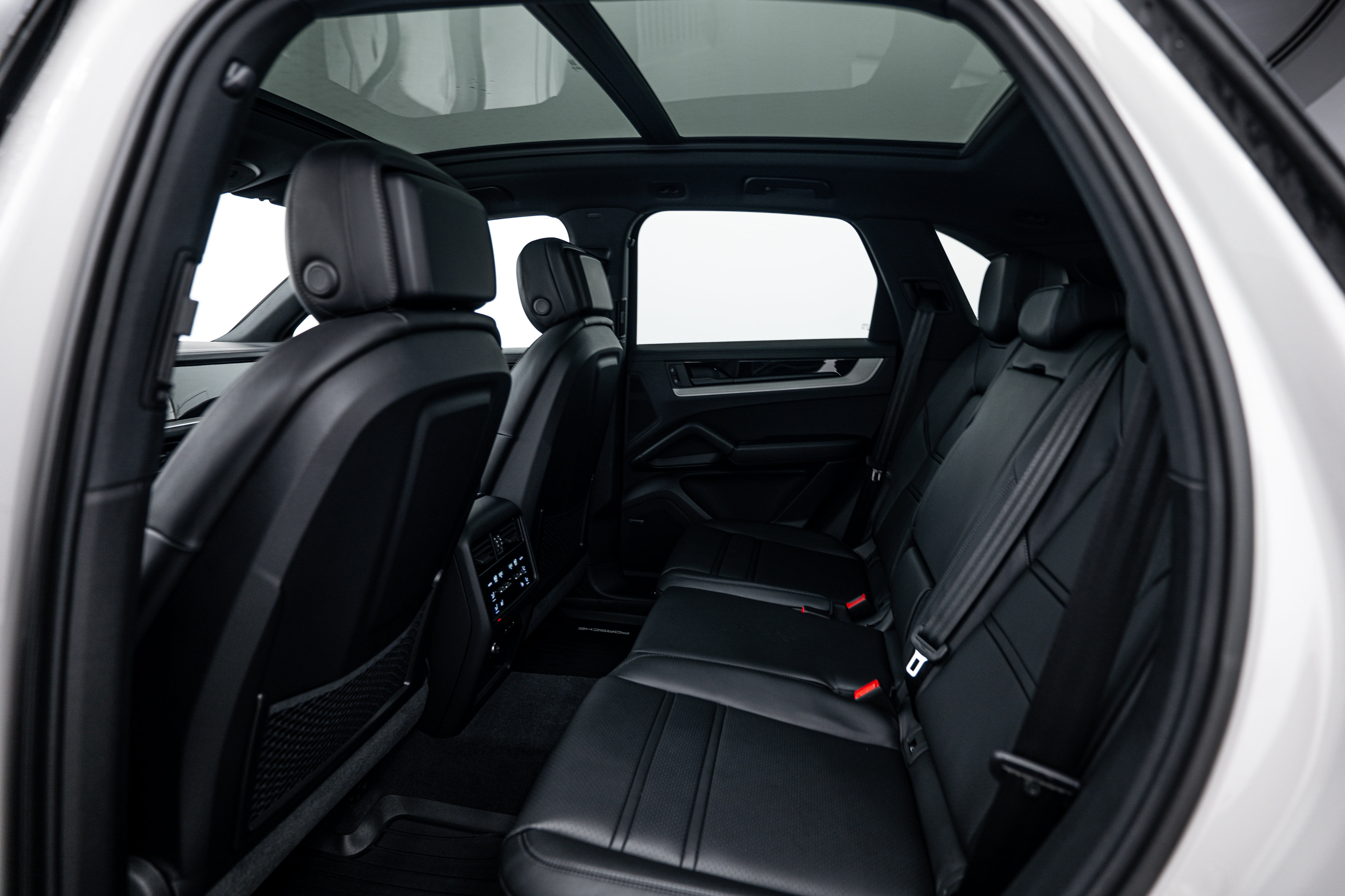 New 2026 Porsche Cayenne S AWD/4WD image 25