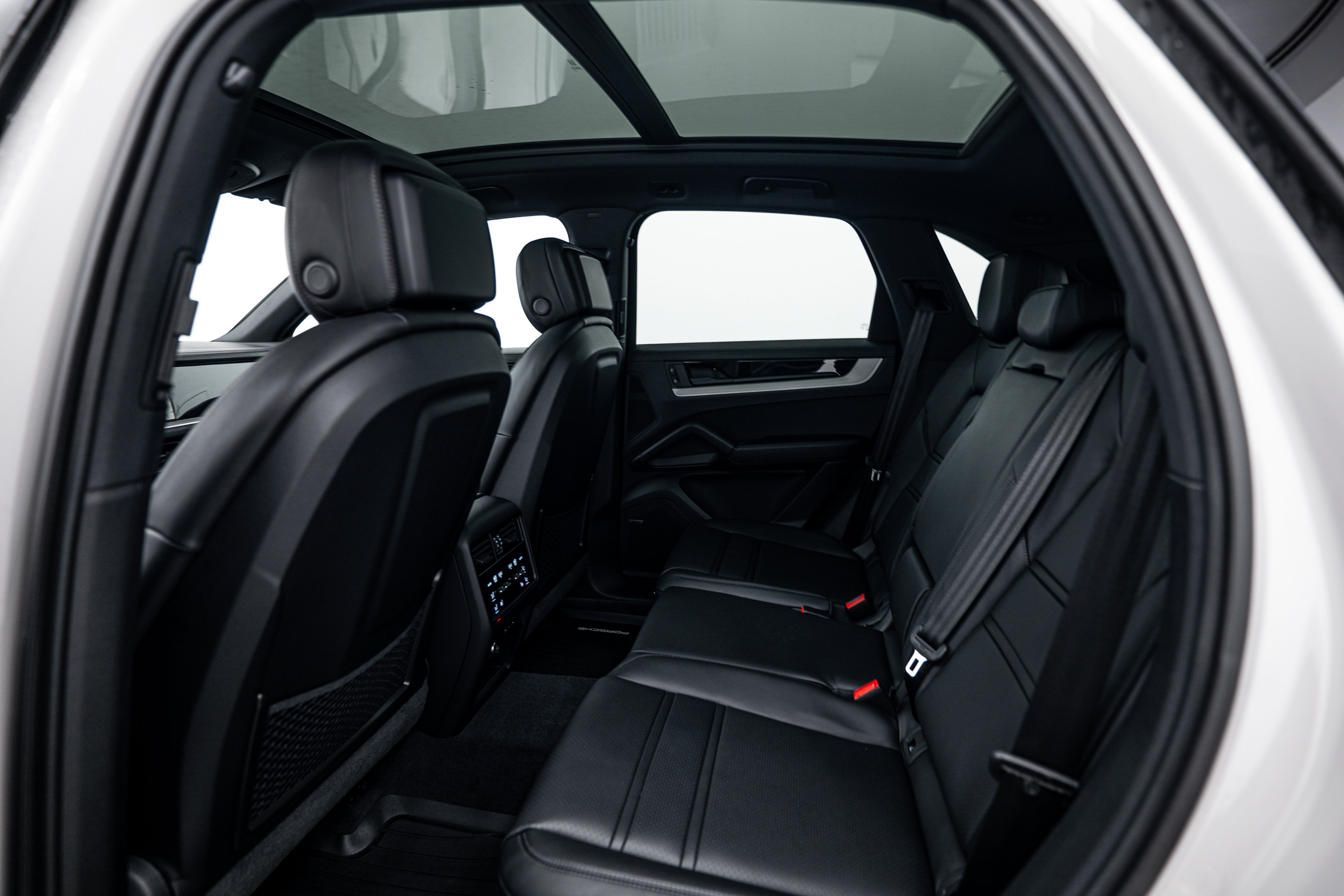 New 2026 Porsche Cayenne S AWD/4WD image 25