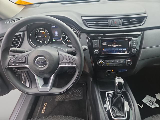 Used 2018 Nissan Rogue S image 10