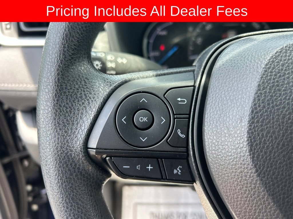 Used 2025 Toyota RAV4 XLE AWD/4WD image 7