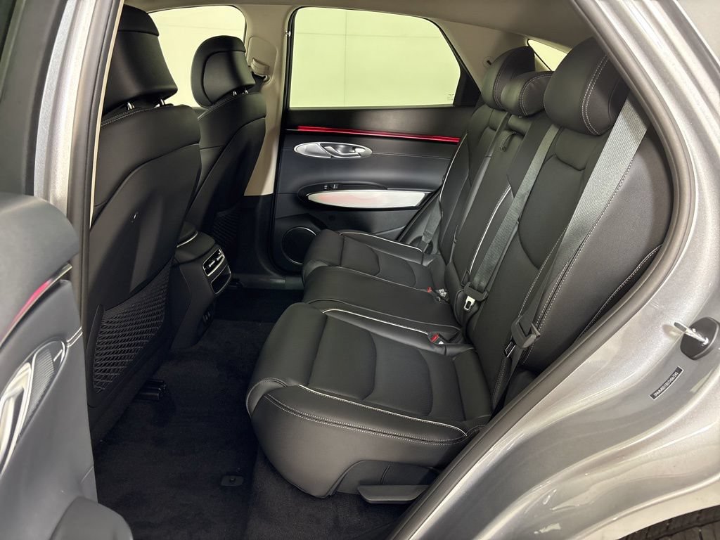 New 2026 Genesis GV70 2.5T Advanced AWD/4WD image 23