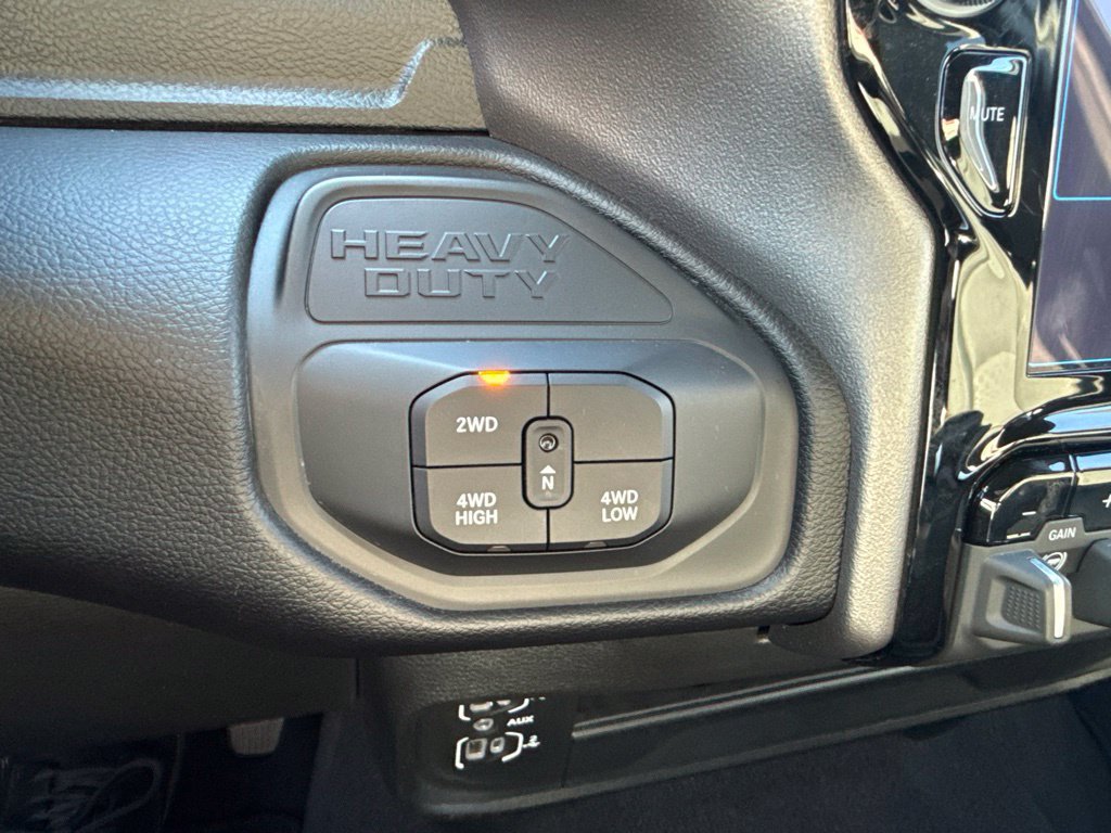 Certified 2025 RAM 2500 Big Horn AWD/4WD image 25