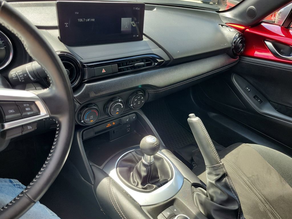 Used 2024 MAZDA MX-5 Miata Club w/ Weather Package image 18