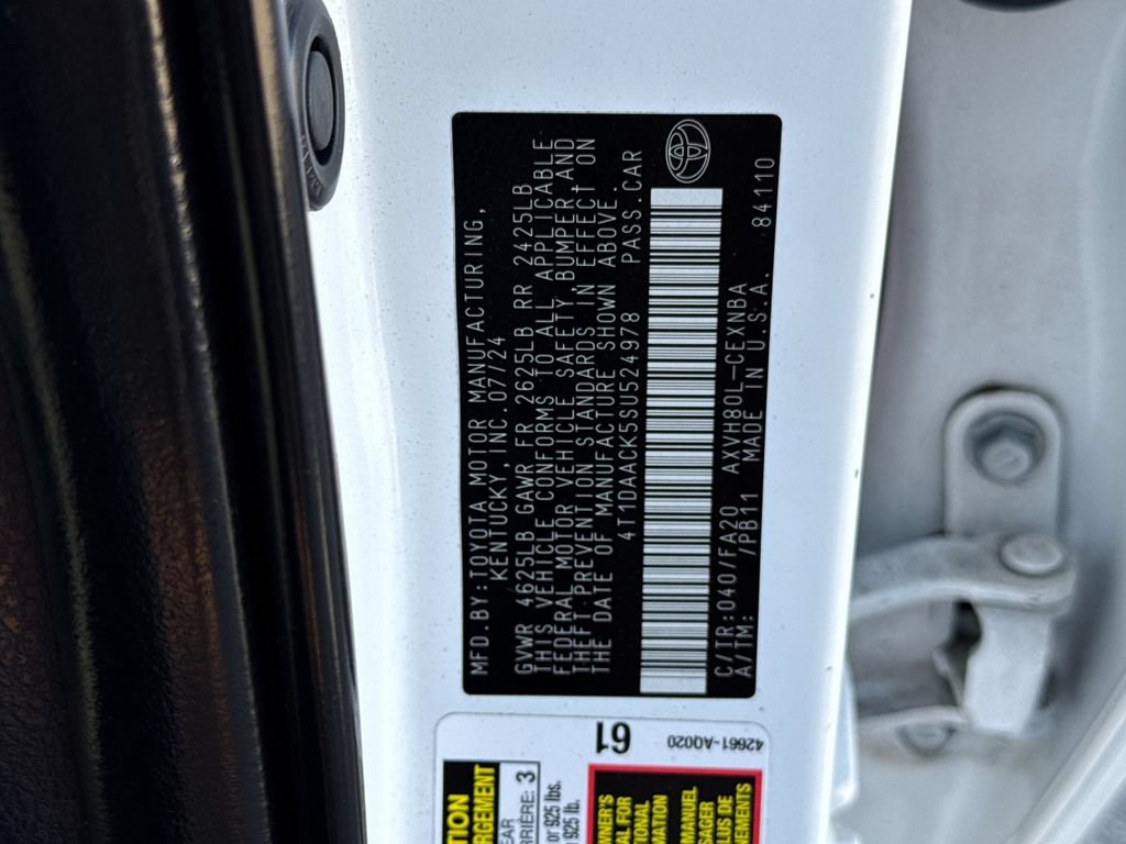 Used 2025 Toyota Camry LE FWD image 32