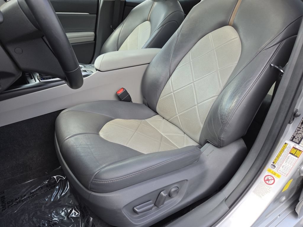Used 2018 Toyota Camry XLE w/ Driver Assist Package FWD image 28