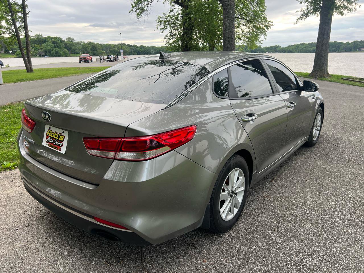 Used 2017 Kia Optima LX w/ Driver Convenience Package FWD image 6