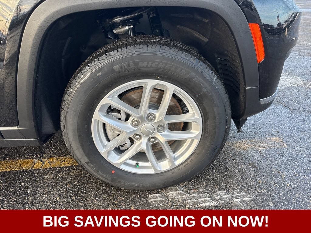 New 2025 Jeep Grand Cherokee L Laredo AWD/4WD image 14