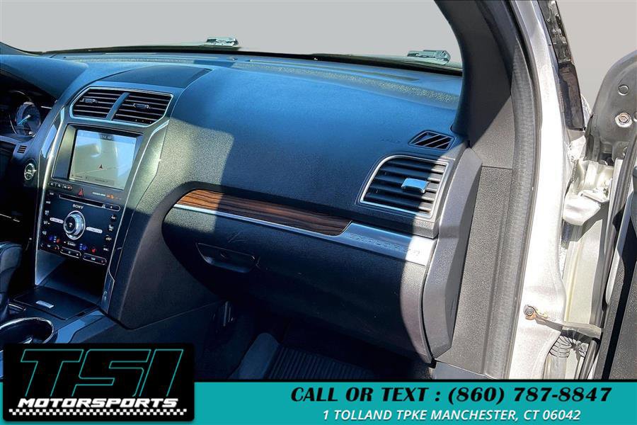 Used 2017 Ford Explorer Limited w/ Equipment Group 301A image 17
