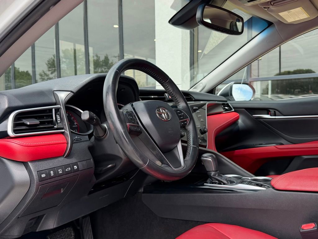 Used 2018 Toyota Camry XSE w/ Driver Assist Package FWD image 2